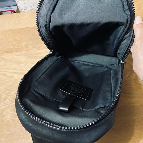 Men’s Coach West Pack - Picture 7 of 11